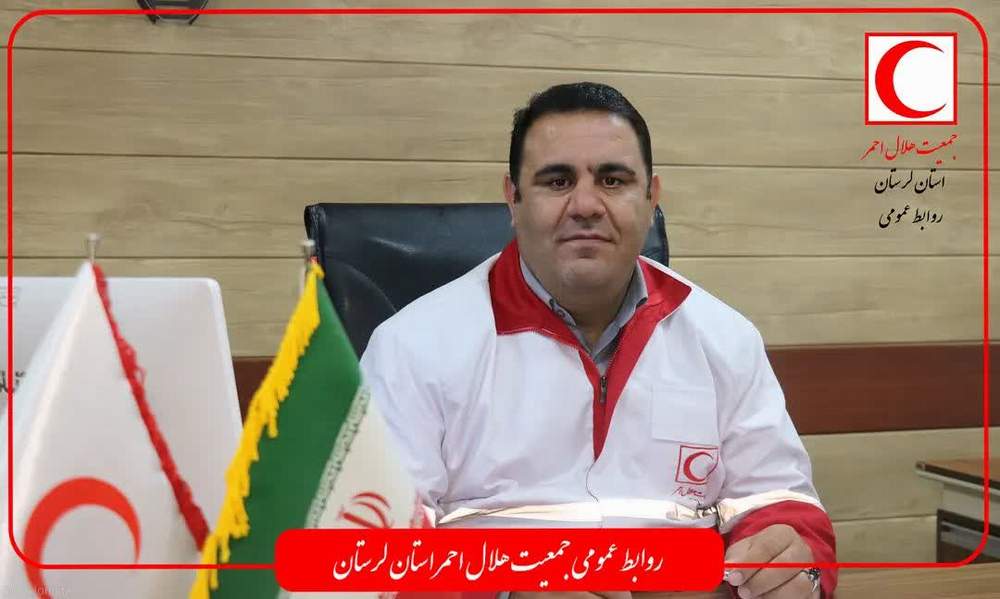 امداد رسانی به بیش از ۵١٧ خودروی گرفتار  شده در برف و کولاک توسط ناجیان سرخ پوش جمعیت هلال‌احمر لرستان